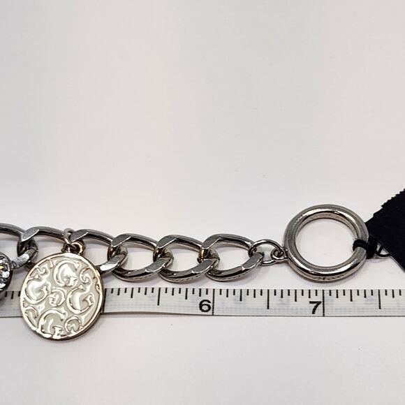 Guess Heart Love Logo Charm Link Bracelet Toggle Closure Silver Tone Chunky New - Picture 4 of 4
